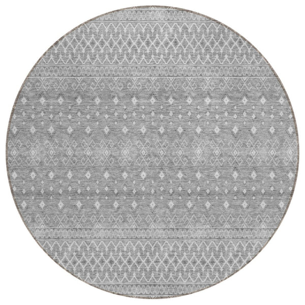 HomeRoots 5' Stylish Silver Gray and Ivory Tribal Area Rug for Indoor Outdoor Use – Durable, Washable Design 8' Round 582646