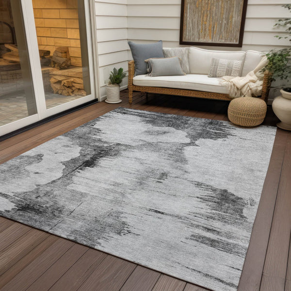 Homeroots 3' Elegant Beige Ivory And Taupe Abstract Washable Area Rug For Indoor And Outdoor Spaces 3' X 5' Polyester 582668
