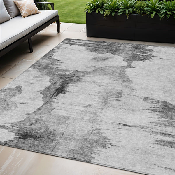 Homeroots 3' Elegant Beige Ivory And Taupe Abstract Washable Area Rug For Indoor And Outdoor Spaces 5' X 8' Polyester 582669