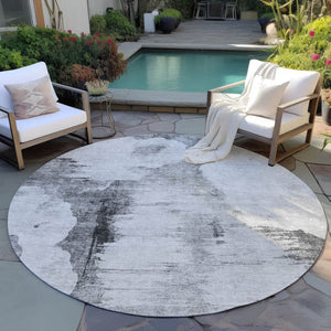 Homeroots 3' Elegant Beige Ivory And Taupe Abstract Washable Area Rug For Indoor And Outdoor Spaces 8' Round Polyester 582670