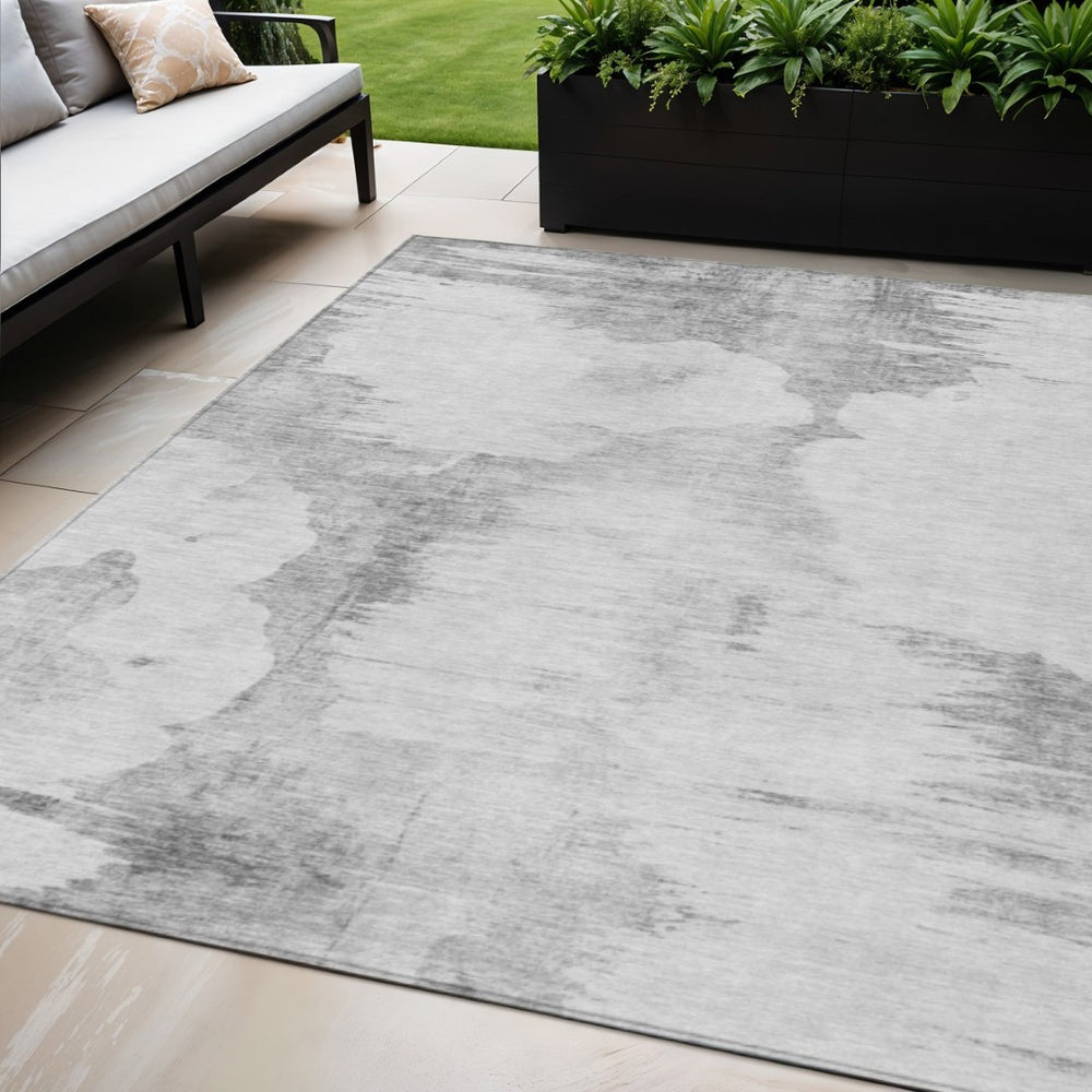 HomeRoots 5' Silver Gray and Pewter Abstract Area Rug - Washable, Durable, Indoor/Outdoor for Modern Spaces 5' X 8' 582681