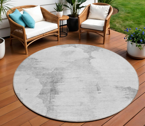 Homeroots 3' Elegant Beige Ivory And Taupe Abstract Washable Area Rug For Indoor And Outdoor Spaces 8' Round Polyester 582682