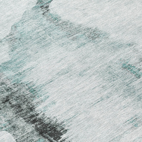 Homeroots 3' Elegant Beige Ivory And Taupe Abstract Washable Area Rug For Indoor And Outdoor Spaces 8' Round Polyester 582688