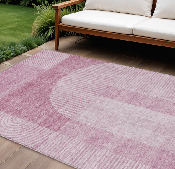 Homeroots 3' Blush Pink And Mauve Geometric Washable Area Rug For Stylish Indoor And Outdoor Spaces 9' X 12' Polyester 582696