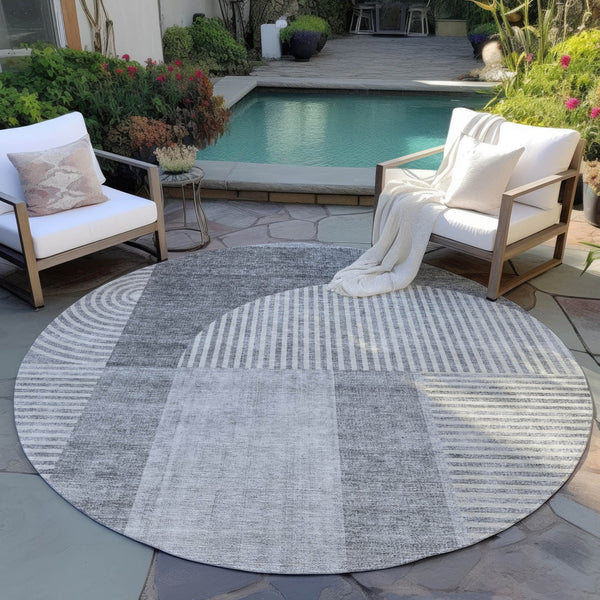 Homeroots 3' Blush Pink And Mauve Geometric Washable Area Rug For Stylish Indoor And Outdoor Spaces 8' Round Polyester 582718