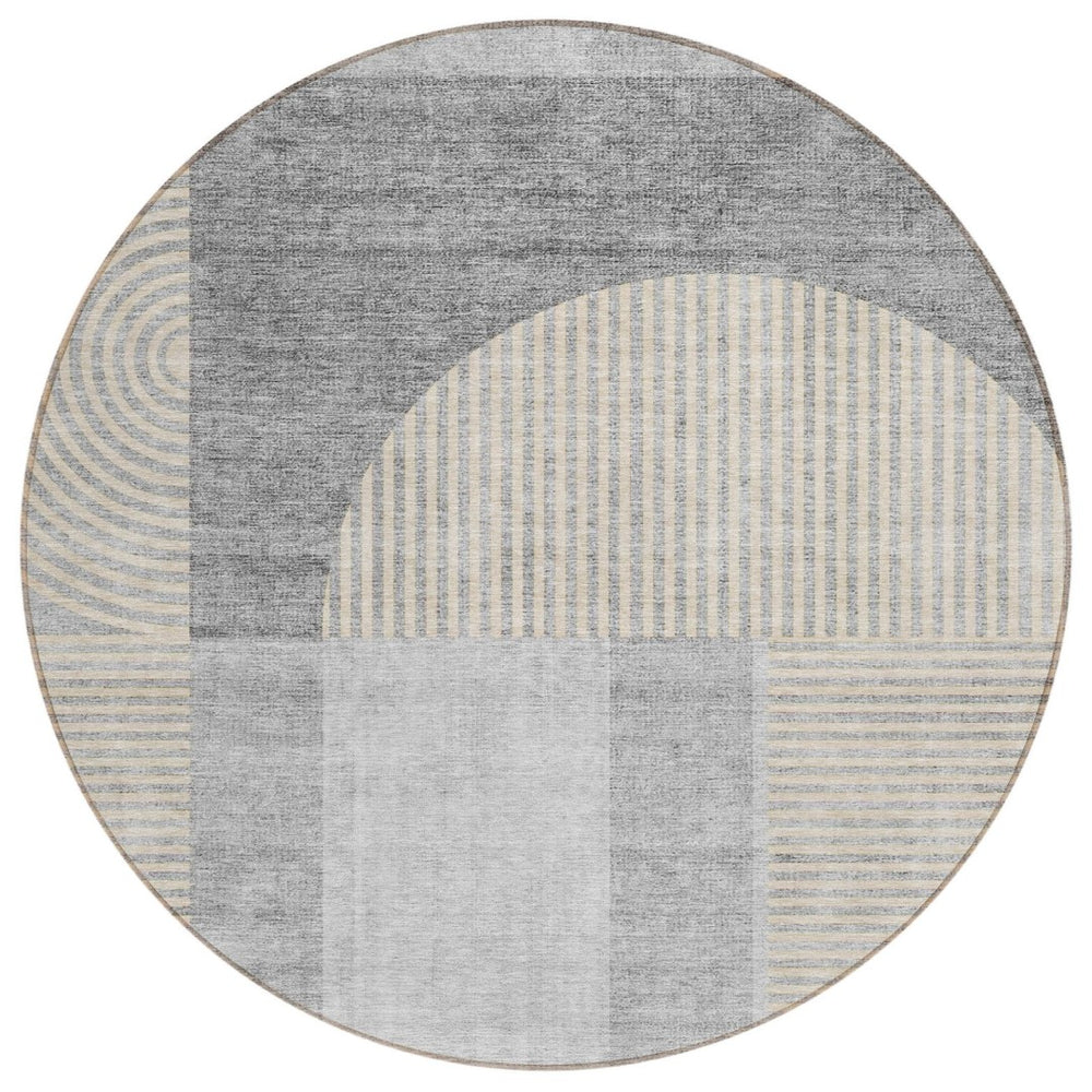 HomeRoots 5' Stylish Silver Gray and Beige Geometric Washable Indoor Outdoor Area Rug for Modern Spaces 8' Round 582730
