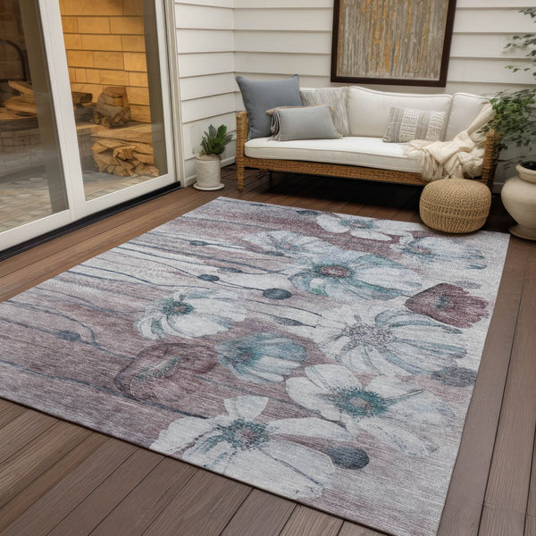 Homeroots 3' Denim Blue Floral Washable Area Rug - Perfect For Indoor Outdoor Spaces, Stain Resistant Design 3' X 5' Polyester 582776