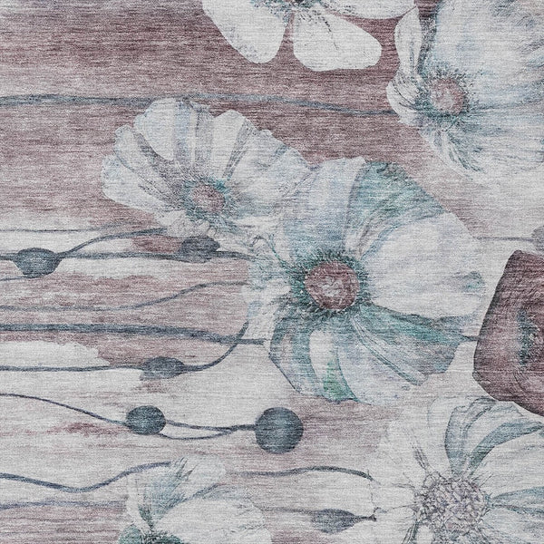 Homeroots 3' Denim Blue Floral Washable Area Rug - Perfect For Indoor Outdoor Spaces, Stain Resistant Design 5' X 8' Polyester 582777