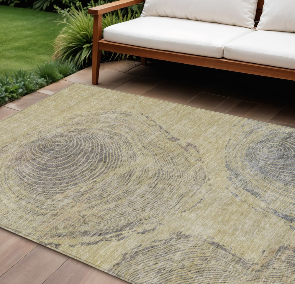 HomeRoots 5' Durable Abstract Washable Area Rug - Beige, Taupe & Gray for Indoor/Outdoor Spaces, Easy Care 8' X 10' 582791