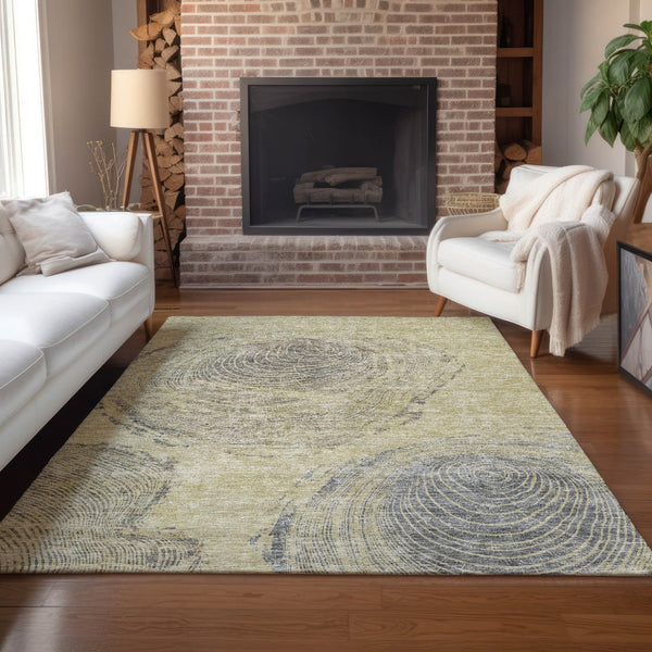 Homeroots 3' Beige Taupe And Gray Abstract Washable Area Rug - Versatile Indoor Outdoor Solution For Any Space 8' X 10' Polyester 582791