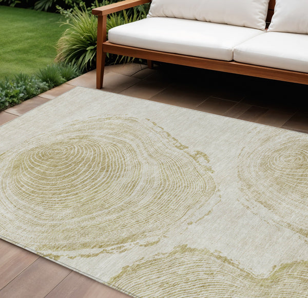 Homeroots 3' Beige Taupe And Gray Abstract Washable Area Rug - Versatile Indoor Outdoor Solution For Any Space 8' X 10' Polyester 582803