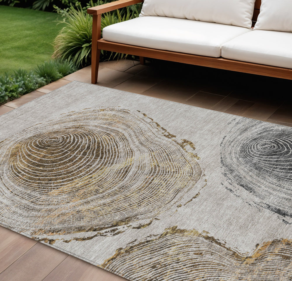 Homeroots 3' Beige Taupe And Gray Abstract Washable Area Rug - Versatile Indoor Outdoor Solution For Any Space 8' X 10' Polyester 582809