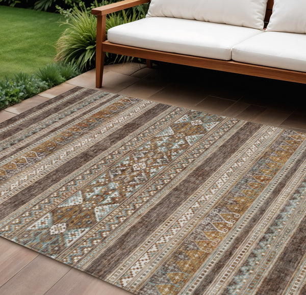 Homeroots 3' Chocolate And Gray Southwestern Indoor Outdoor Rug - Durable, Washable, Stylish For Any Space 9' X 12' Polyester 582816