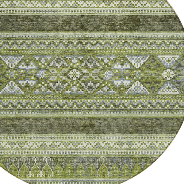 Homeroots 3' Chocolate And Gray Southwestern Indoor Outdoor Rug - Durable, Washable, Stylish For Any Space 8' Round Polyester 582838