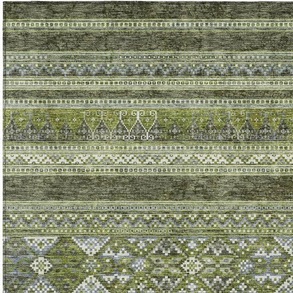 Homeroots 3' Chocolate And Gray Southwestern Indoor Outdoor Rug - Durable, Washable, Stylish For Any Space 8' X 10' Polyester 582839