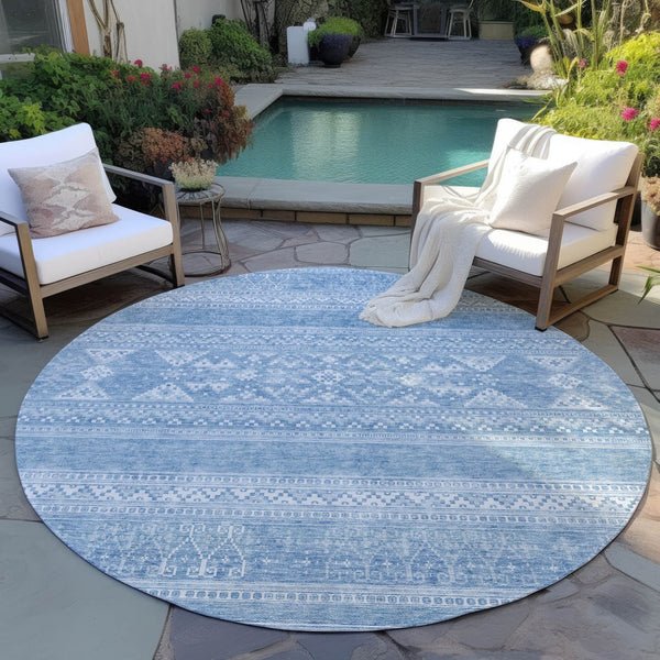Homeroots 3' Chocolate And Gray Southwestern Indoor Outdoor Rug - Durable, Washable, Stylish For Any Space 8' Round Polyester 582850