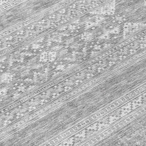 Homeroots 3' Chocolate And Gray Southwestern Indoor Outdoor Rug - Durable, Washable, Stylish For Any Space 8' Round Polyester 582856