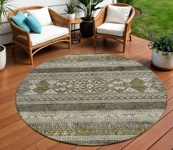Homeroots 3' Chocolate And Gray Southwestern Indoor Outdoor Rug - Durable, Washable, Stylish For Any Space 8' Round Polyester 582868