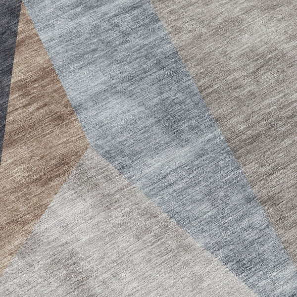Homeroots 3' Stylish Taupe Beige And Gray Abstract Washable Area Rug For Indoor And Outdoor Spaces 8' Round Polyester 582874