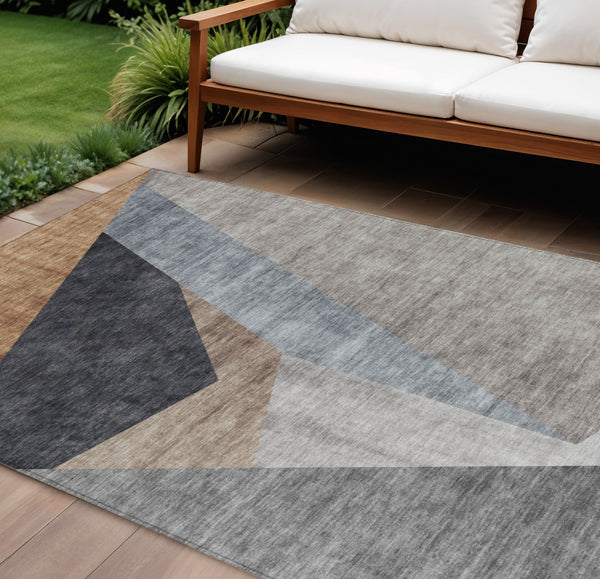 Homeroots 3' Stylish Taupe Beige And Gray Abstract Washable Area Rug For Indoor And Outdoor Spaces 9' X 12' Polyester 582876