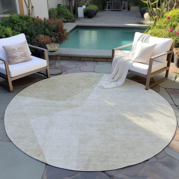 Homeroots 3' Beige Khaki And Taupe Abstract Washable Area Rug For Indoor And Outdoor Spaces, Durable Design 8' Round Polyester 582880