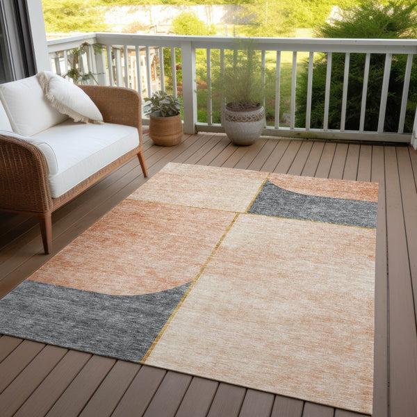 Homeroots 3' Stylish Coral Peach And Gray Abstract Washable Area Rug For Indoor And Outdoor Spaces 3' X 5' Polyester 582896