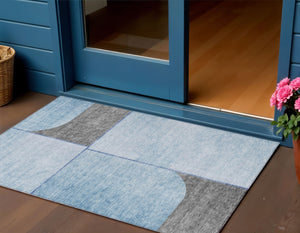 Homeroots 3' Stylish Coral Peach And Gray Abstract Washable Area Rug For Indoor And Outdoor Spaces 3' X 5' Polyester 582902