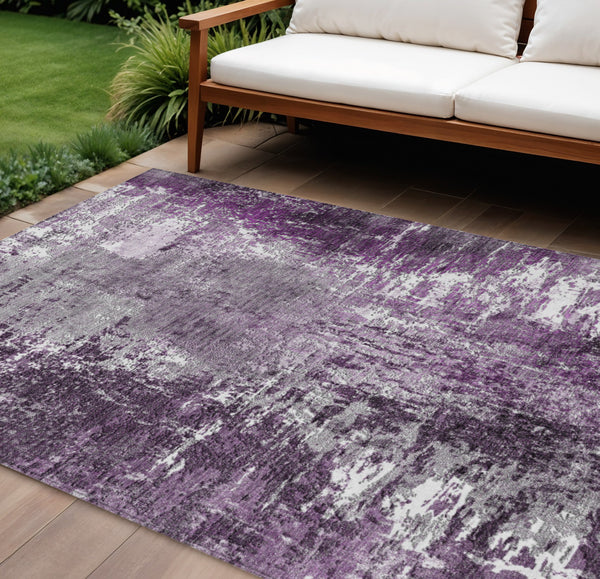 Homeroots 3' Washable Eggplant Purple & Lavender Abstract Area Rug For Indoor & Outdoor Spaces, Durable Design 9' X 12' Polyester 582918