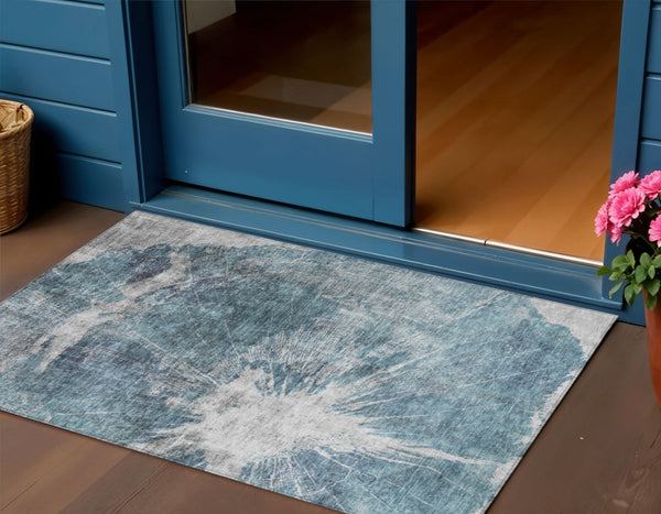 Homeroots 3' Stylish Green And Gray Abstract Washable Indoor Outdoor Area Rug For Versatile Home Decor 3' X 5' Polyester 582962