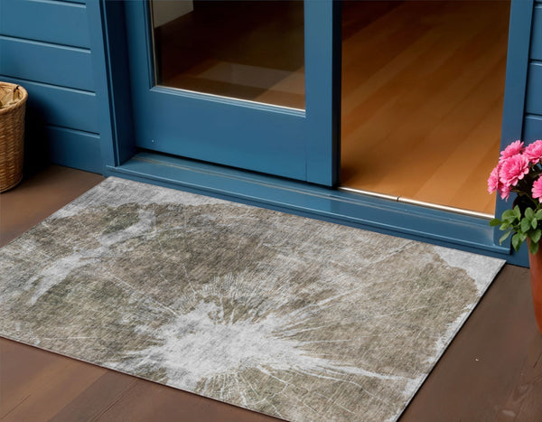 Homeroots 3' Stylish Green And Gray Abstract Washable Indoor Outdoor Area Rug For Versatile Home Decor 3' X 5' Polyester 582968