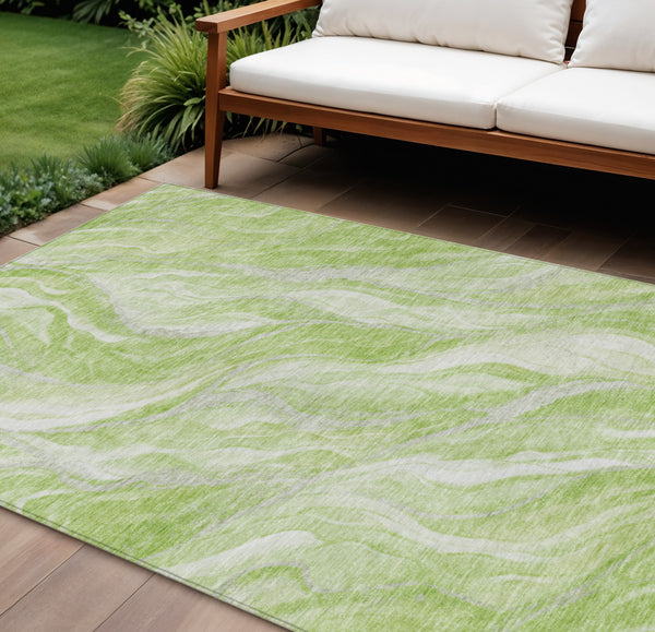 Homeroots 3' Green And Ivory Abstract Washable Area Rug - Stylish Indoor Outdoor Design For Any Space 10' X 14' Polyester 582979