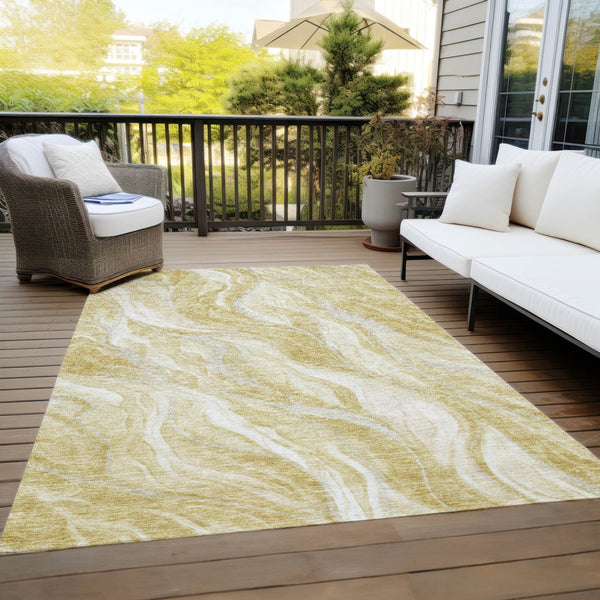 Homeroots 3' Green And Ivory Abstract Washable Area Rug - Stylish Indoor Outdoor Design For Any Space 5' X 8' Polyester 582987