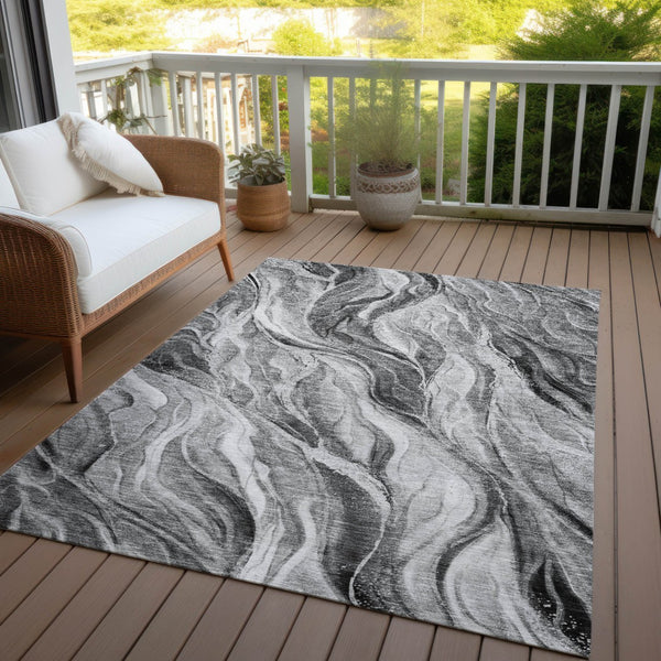 Homeroots 3' Green And Ivory Abstract Washable Area Rug - Stylish Indoor Outdoor Design For Any Space 10' X 14' Polyester 582997