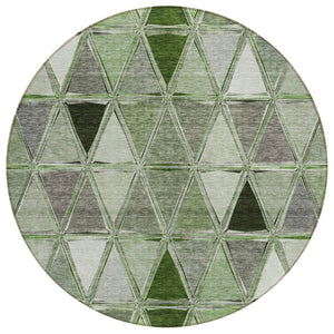 HomeRoots 5' Geometric Area Rug in Green & Fern Green - Washable, Durable, Modern Design for Indoor & Outdoor Use 8' Round 583012