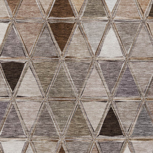 Homeroots 3' Geometric Washable Indoor Outdoor Area Rug In Green And Fern Green - Stylish & Durable Decor 8' X 10' Polyester 583019