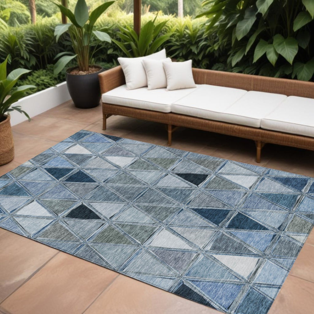 HomeRoots 9' Denim Blue Geometric Indoor Outdoor Area Rug - Durable, Washable, Stylish for High-Traffic Spaces 9' X 12' 583026