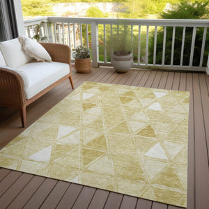 Homeroots 3' Geometric Washable Indoor Outdoor Area Rug In Green And Fern Green - Stylish & Durable Decor 10' X 14' Polyester 583033
