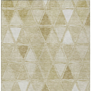 Homeroots 3' Geometric Washable Indoor Outdoor Area Rug In Green And Fern Green - Stylish & Durable Decor 5' X 8' Polyester 583035