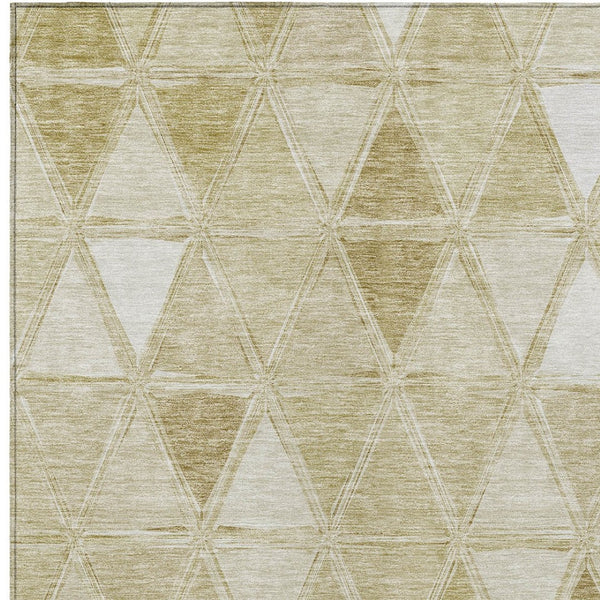 Homeroots 3' Geometric Washable Indoor Outdoor Area Rug In Green And Fern Green - Stylish & Durable Decor 5' X 8' Polyester 583035