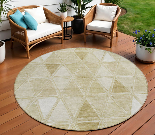 Homeroots 3' Geometric Washable Indoor Outdoor Area Rug In Green And Fern Green - Stylish & Durable Decor 8' Round Polyester 583036