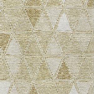 Homeroots 3' Geometric Washable Indoor Outdoor Area Rug In Green And Fern Green - Stylish & Durable Decor 8' X 10' Polyester 583037