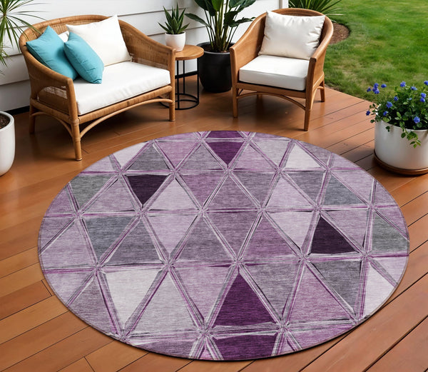 Homeroots 3' Geometric Washable Indoor Outdoor Area Rug In Green And Fern Green - Stylish & Durable Decor 8' Round Polyester 583042