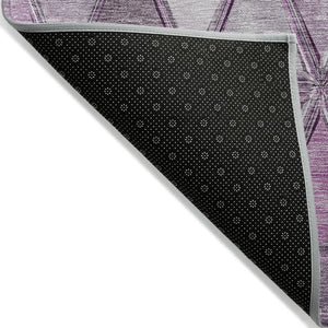 Homeroots 3' Geometric Washable Indoor Outdoor Area Rug In Green And Fern Green - Stylish & Durable Decor 8' X 10' Polyester 583043