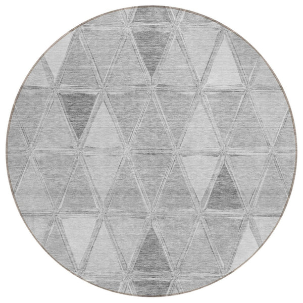 HomeRoots 5' Geometric Indoor-Outdoor Area Rug in Gray, Silver & Ivory - Stylish, Washable & Durable Design 8' Round 583048