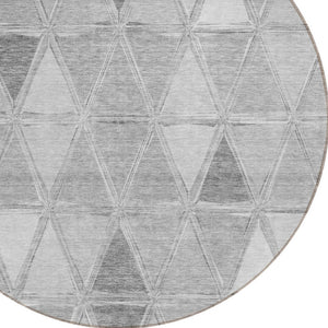 Homeroots 3' Geometric Washable Indoor Outdoor Area Rug In Green And Fern Green - Stylish & Durable Decor 8' Round Polyester 583048