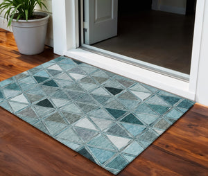 Homeroots 3' Geometric Washable Indoor Outdoor Area Rug In Green And Fern Green - Stylish & Durable Decor 3' X 5' Polyester 583052