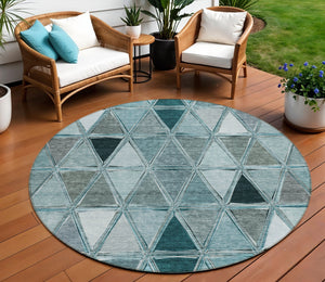 Homeroots 3' Geometric Washable Indoor Outdoor Area Rug In Green And Fern Green - Stylish & Durable Decor 8' Round Polyester 583054