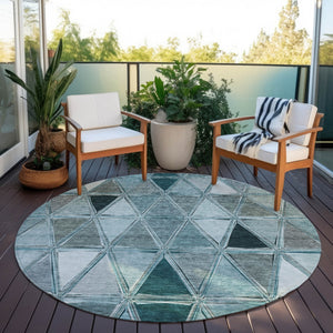 Homeroots 3' Geometric Washable Indoor Outdoor Area Rug In Green And Fern Green - Stylish & Durable Decor 8' Round Polyester 583054