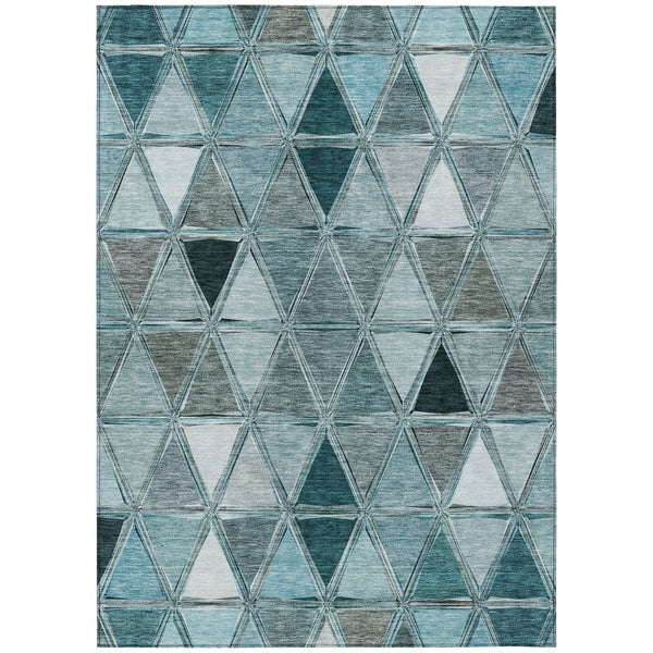 Homeroots 3' Geometric Washable Indoor Outdoor Area Rug In Green And Fern Green - Stylish & Durable Decor 8' X 10' Polyester 583055
