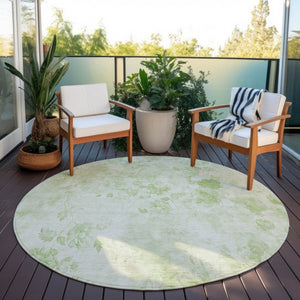 Homeroots 3' Green Floral Washable Area Rug For Indoor And Outdoor Spaces – Durable, Stylish, And Easy Care 8' Round Polyester 583090